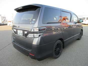 Used Toyota Vellfire 2010 for sale - 74825318: Photo