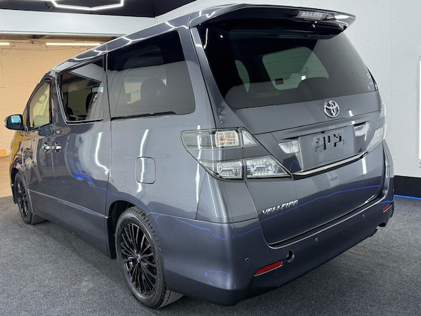 Used Toyota Vellfire 2010 for sale - 74825318: Photo 5