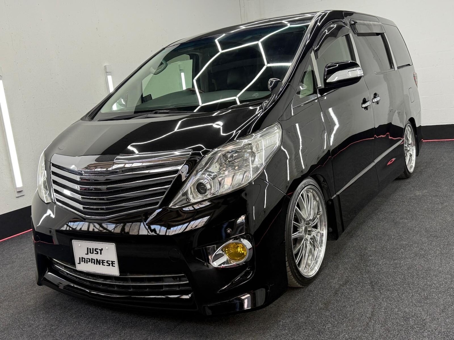 Used Toyota Alphard 2025 for sale - 77039030: Photo 3