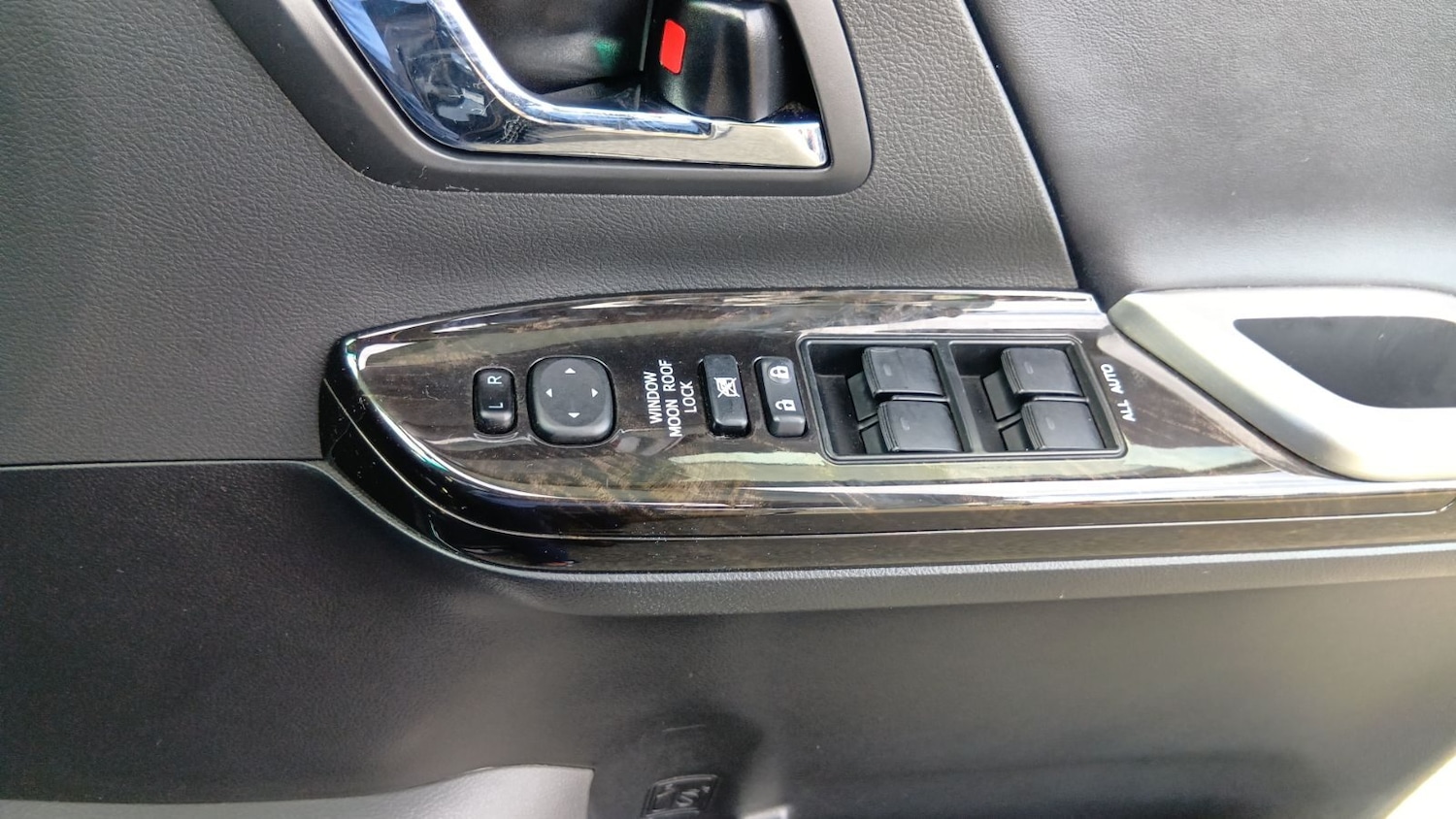 Used Toyota Alphard 2012 for sale - 77039083: Photo 26