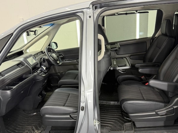 Used Honda Freed 2017 for sale - 74825379: Photo 6