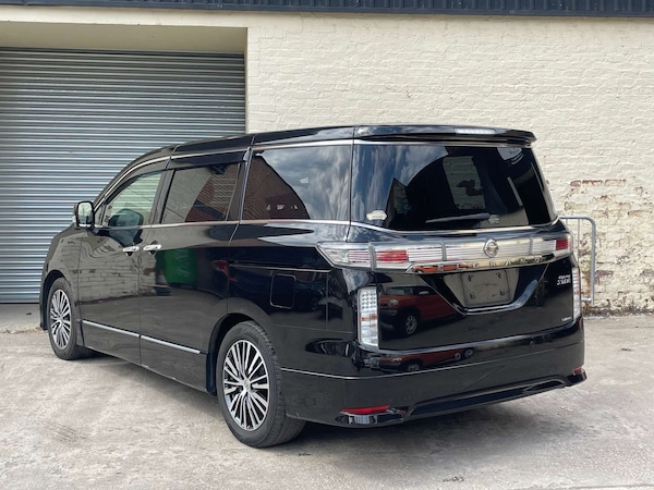 Used Nissan Elgrand 2018 for sale - 73850035: Photo 22