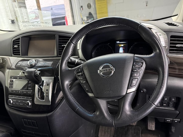 Used Nissan Elgrand 2018 for sale - 73850035: Photo 8