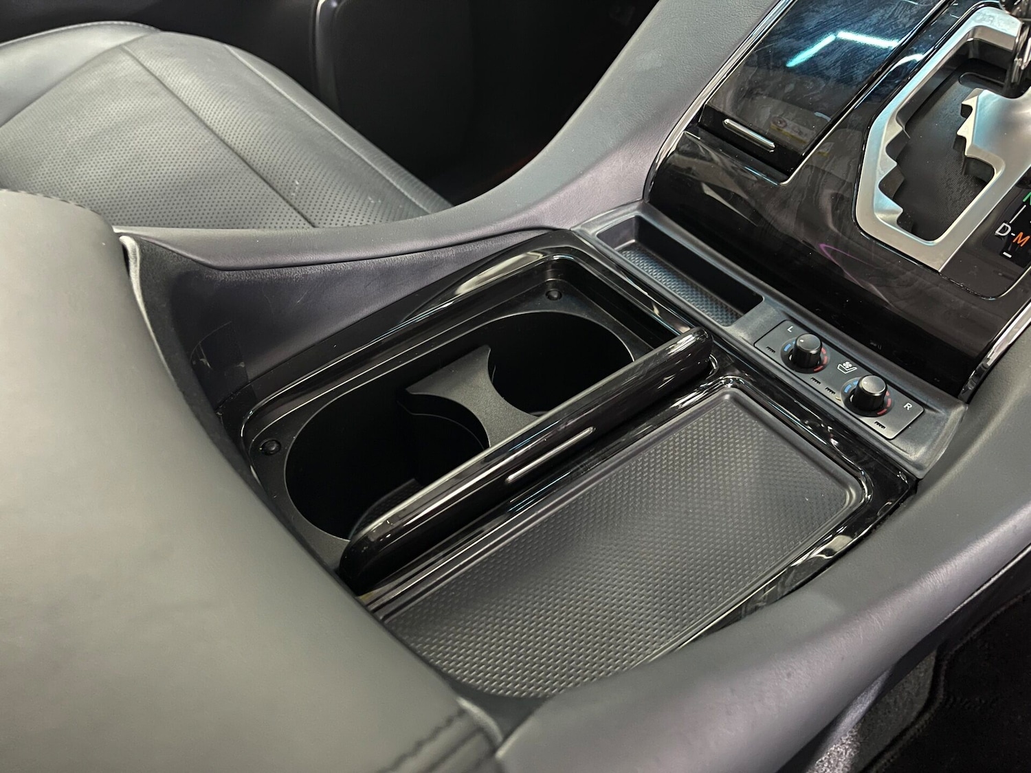 Used Toyota Alphard 2023 for sale - 74825553: Photo 43