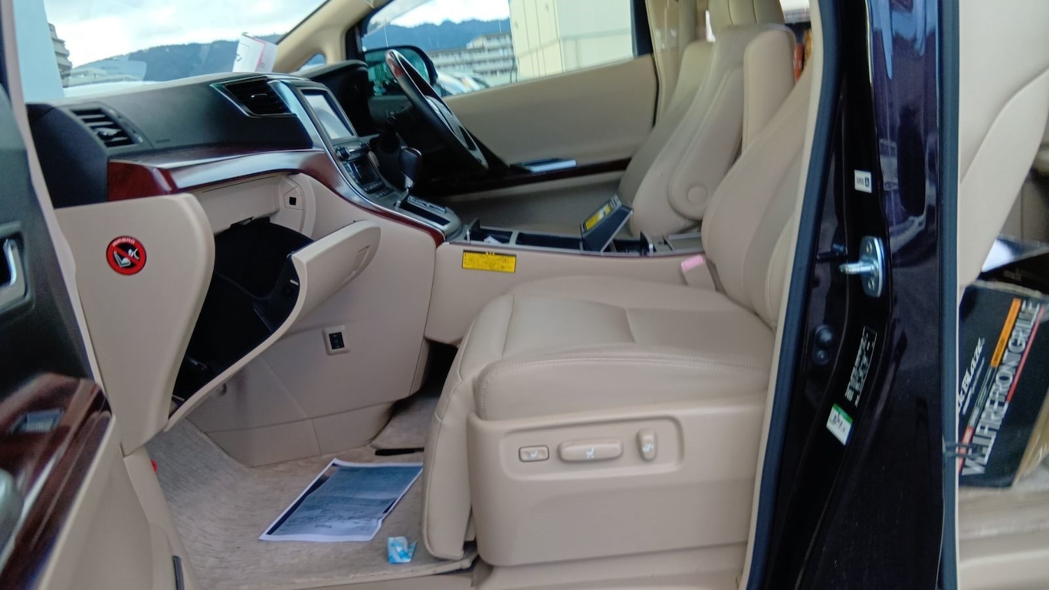 Used Toyota Vellfire 2011 for sale - 77039053: Photo 11