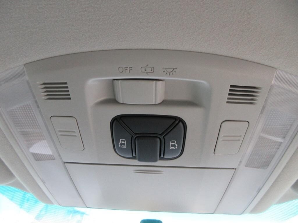 Used Toyota Alphard 2012 for sale - 76312223: Photo 16