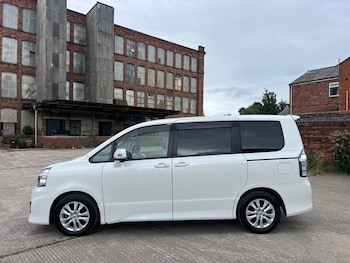 Used Toyota Voxy undefined for sale - 79524918: Photo
