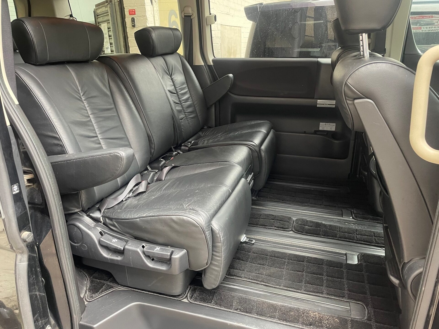 Used Nissan Elgrand 2007 for sale - 77039045: Photo 12