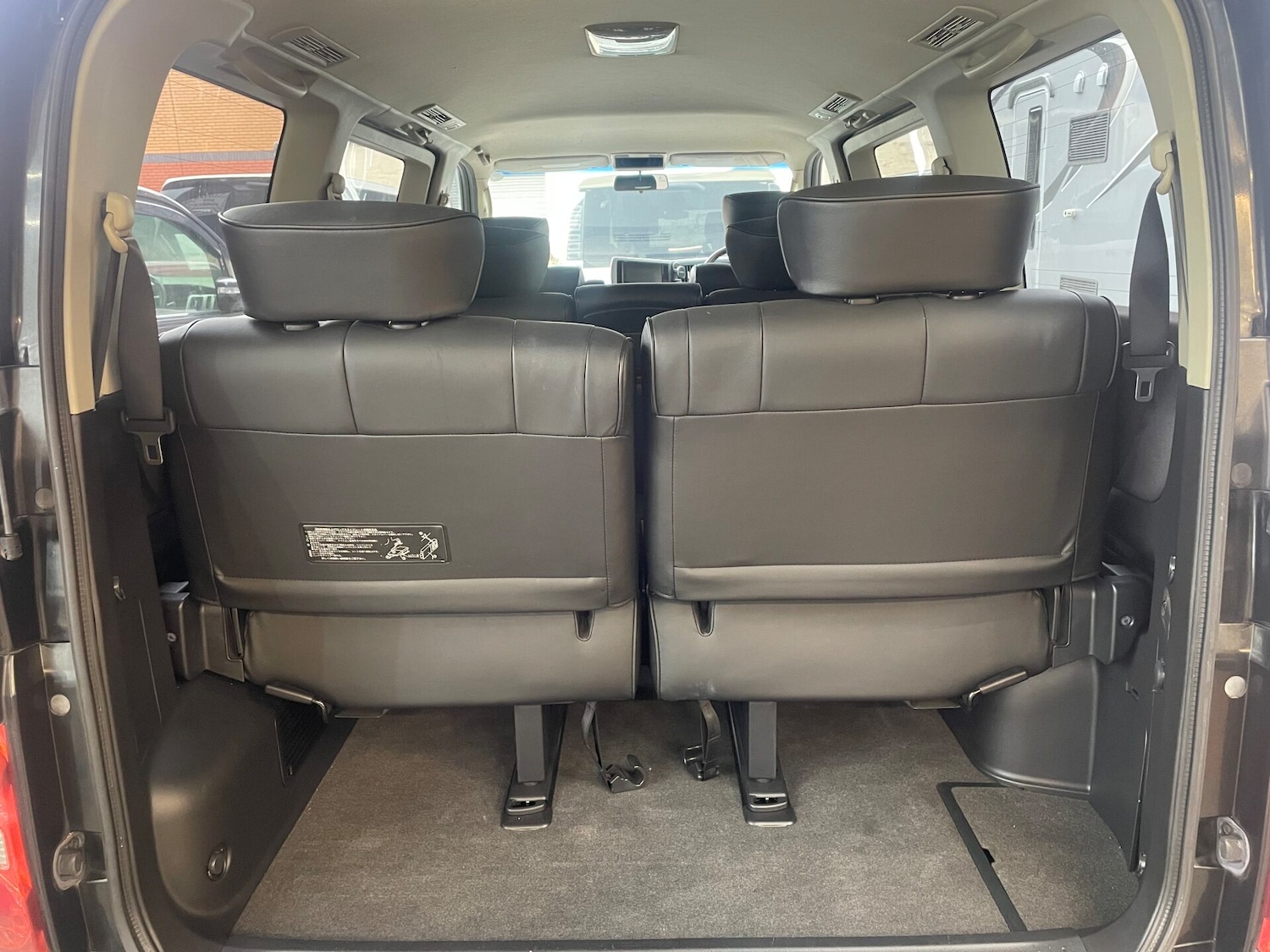 Used Nissan Elgrand 2007 for sale - 77039045: Photo 13