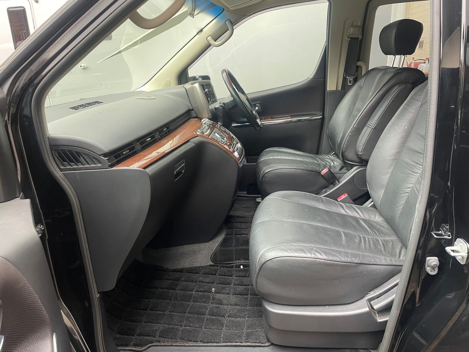 Used Nissan Elgrand 2007 for sale - 77039045: Photo 15