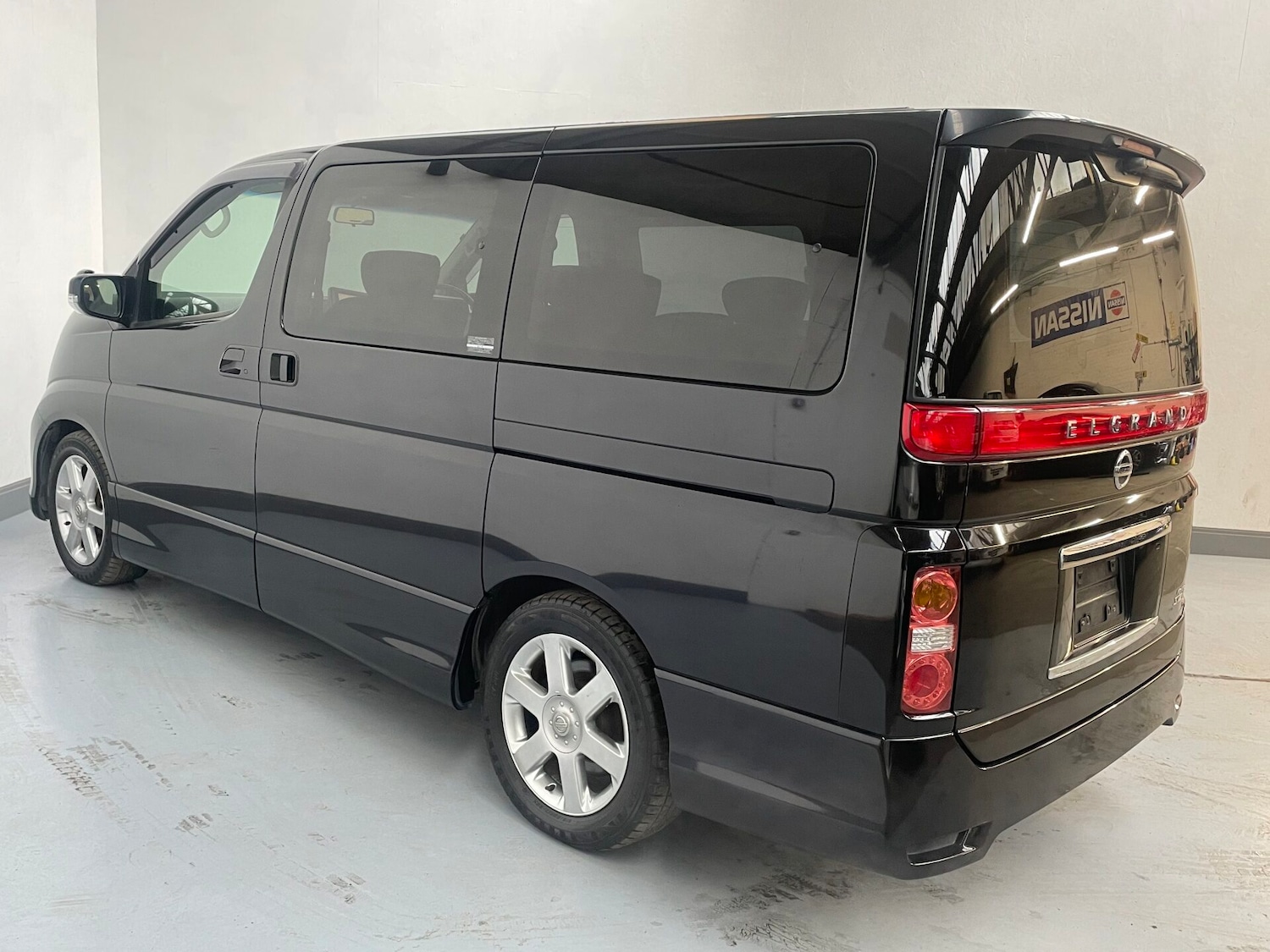 Used Nissan Elgrand 2007 for sale - 77039045: Photo 9