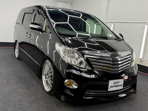 Used Toyota Alphard 2010 for sale - 73850044: Photo 2