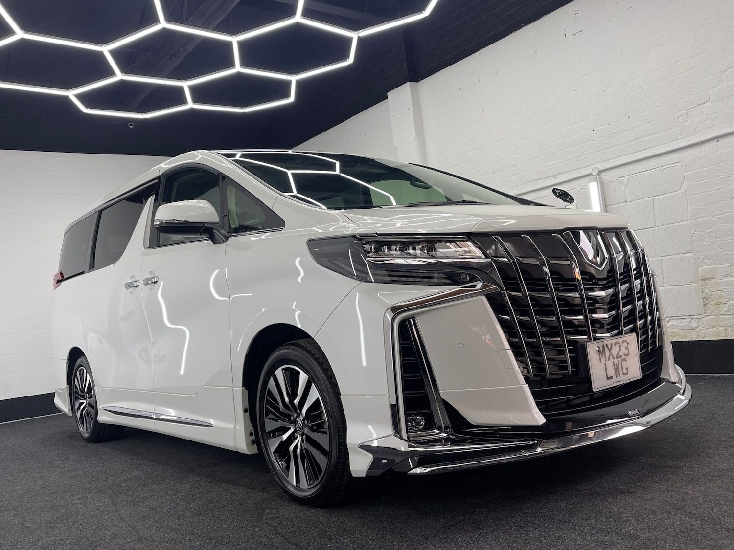 Used Toyota Alphard 2025 for sale - 77039017: Photo 20