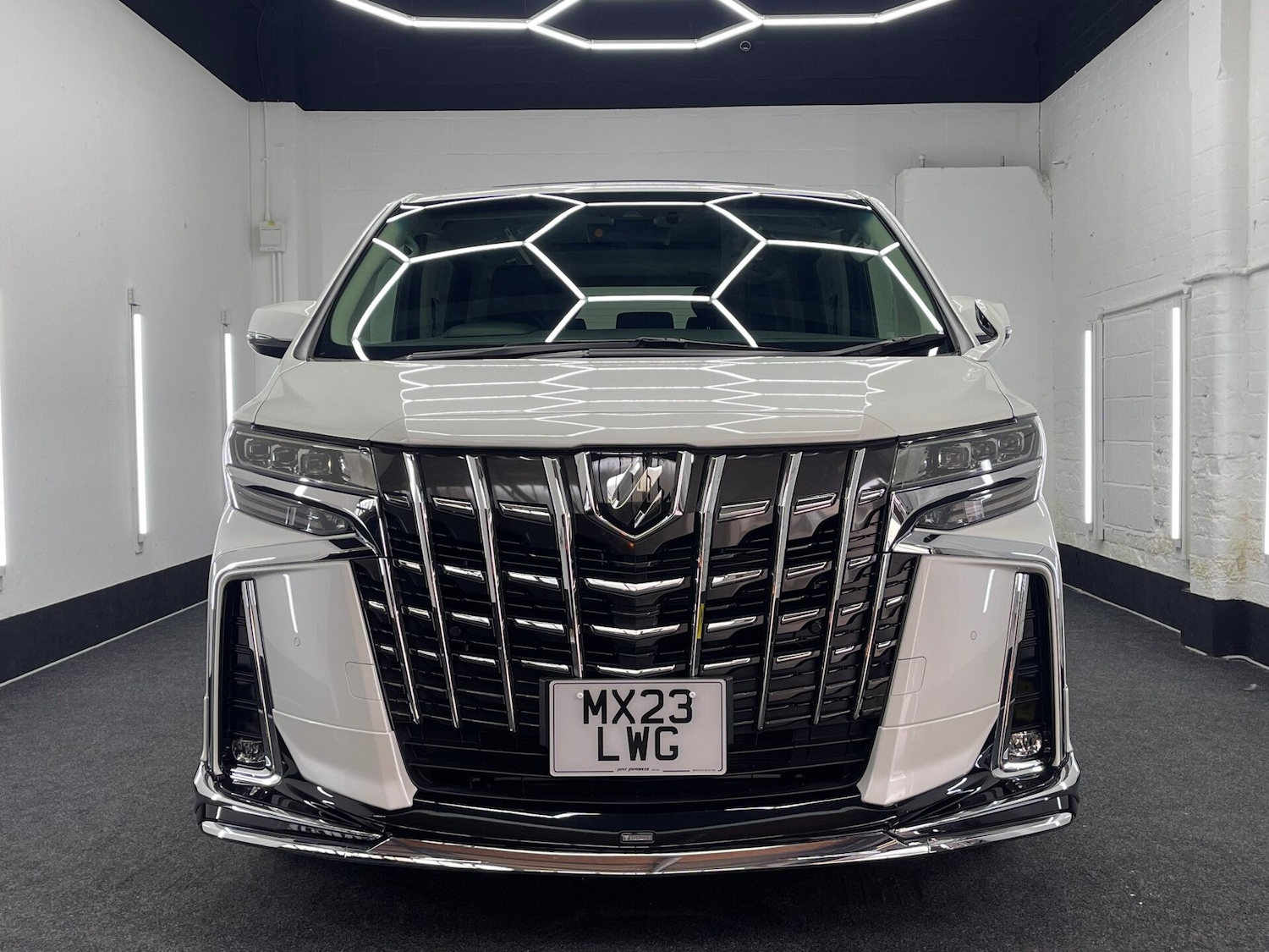 Used Toyota Alphard 2025 for sale - 77039017: Photo 23