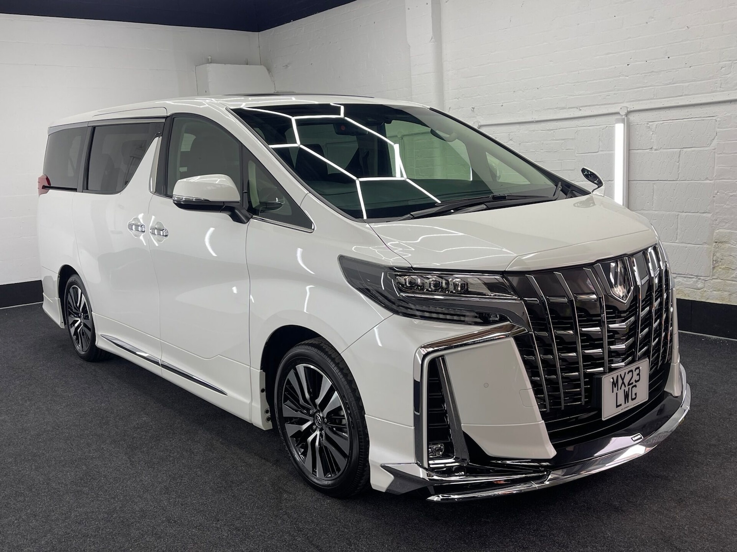 Used Toyota Alphard 2025 for sale - 77039017: Photo 3