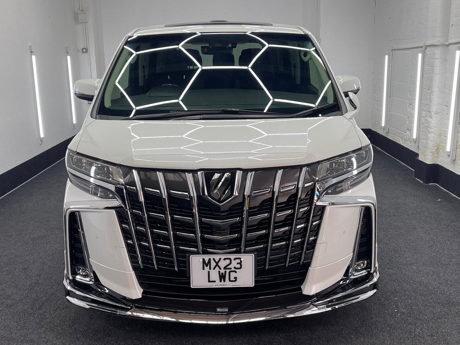 Used Toyota Alphard 2025 for sale - 77039017: Photo 4