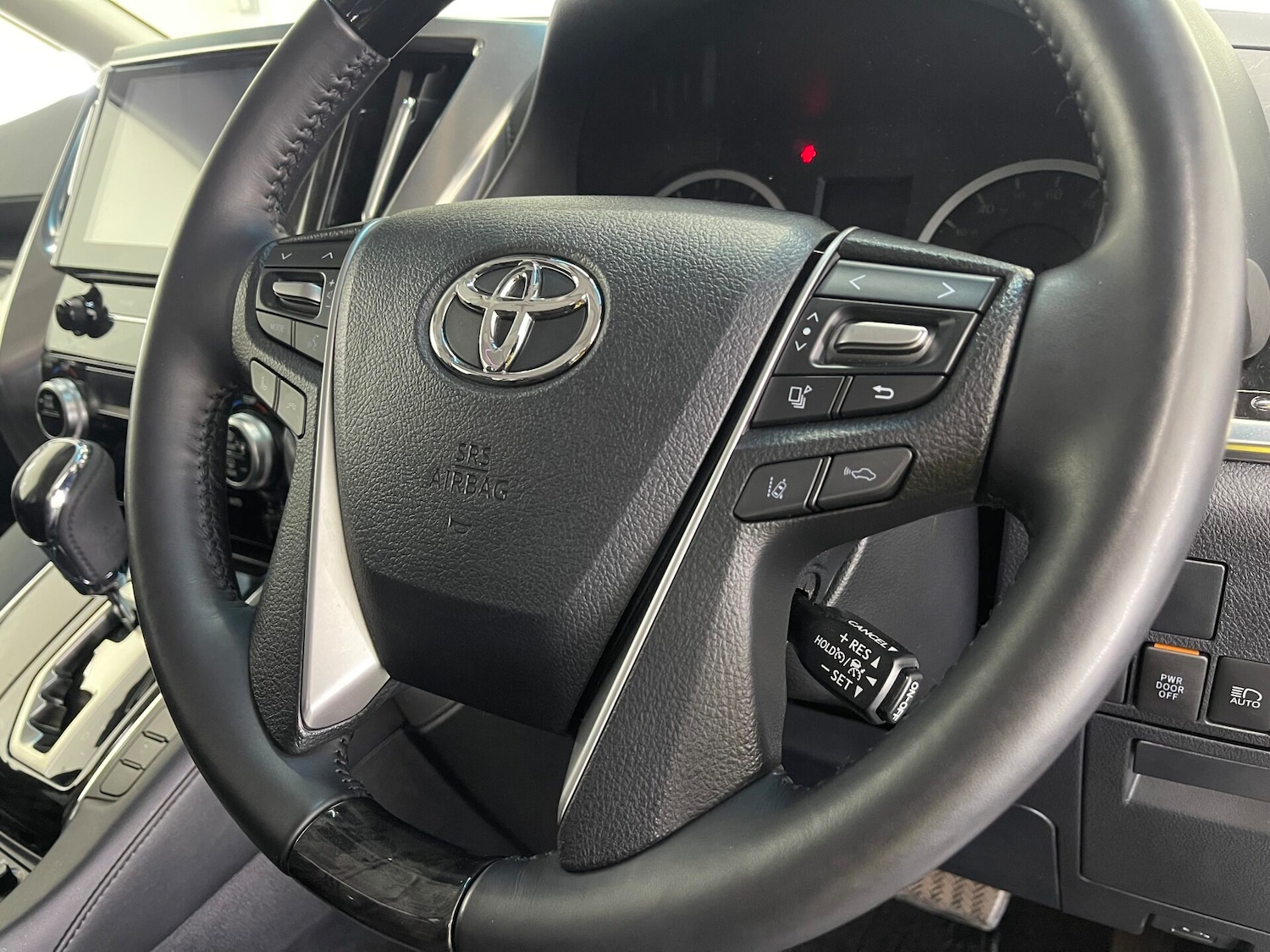 Used Toyota Alphard 2025 for sale - 77039017: Photo 40