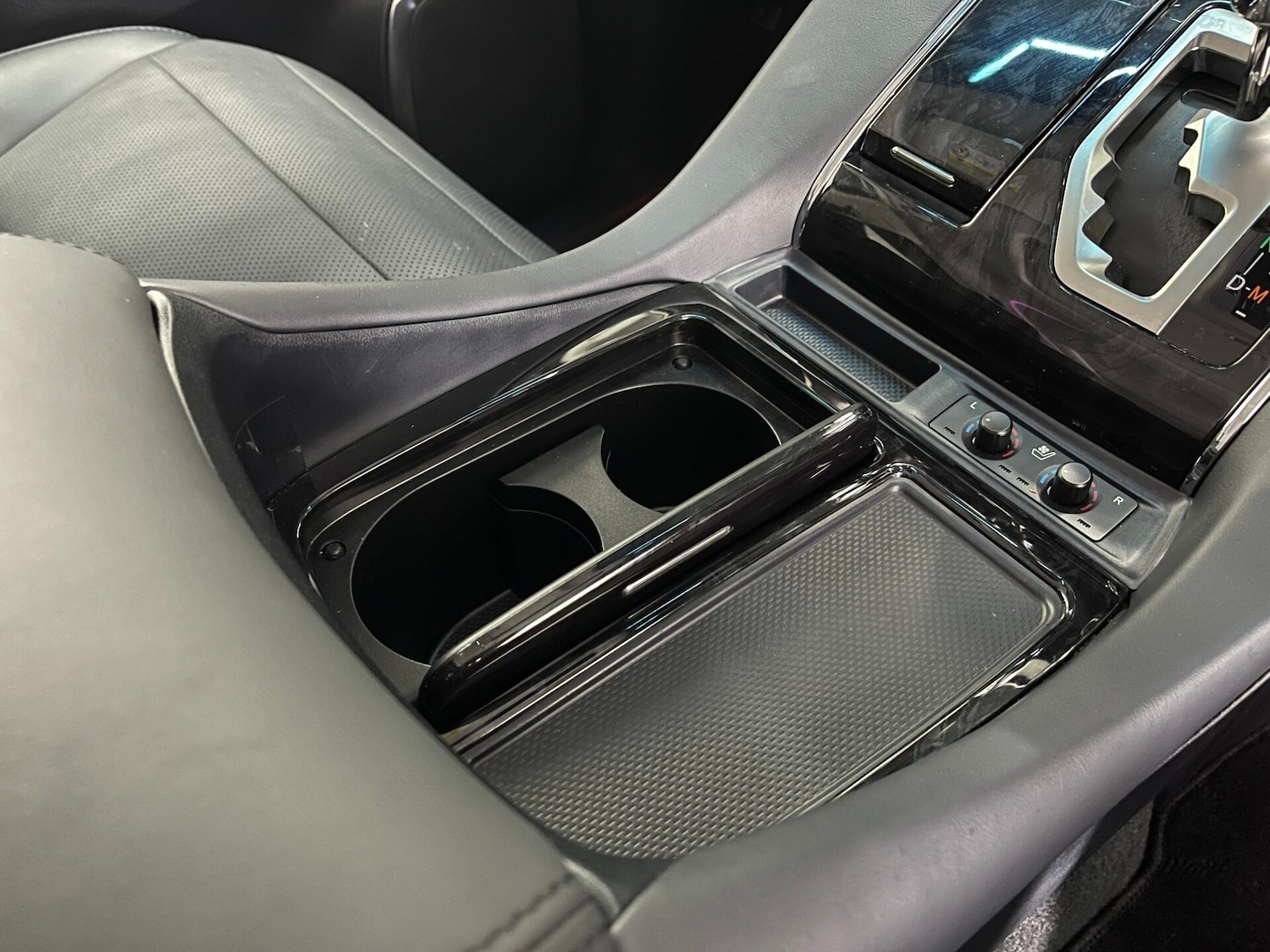 Used Toyota Alphard 2025 for sale - 77039017: Photo 43