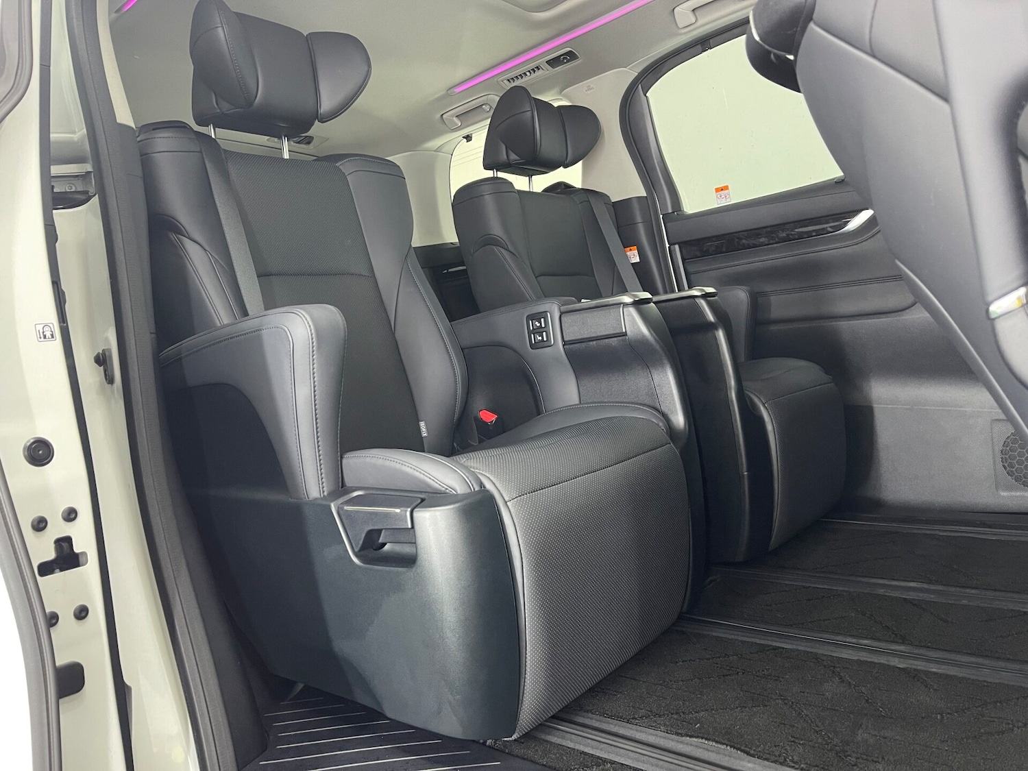 Used Toyota Alphard 2025 for sale - 77039017: Photo 9