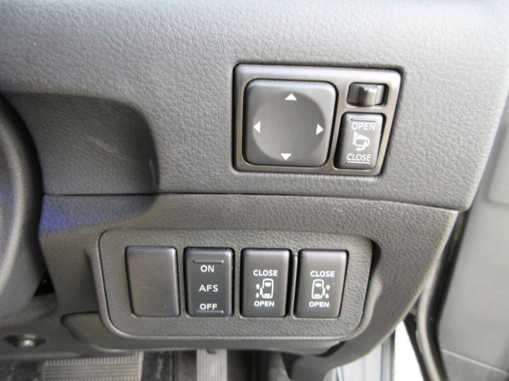 Used Nissan Elgrand 2008 for sale - 77039028: Photo 17