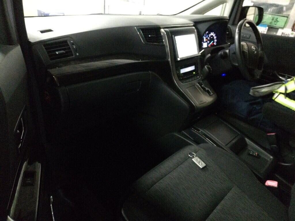 Used Toyota Vellfire 2013 for sale - 77039004: Photo 30