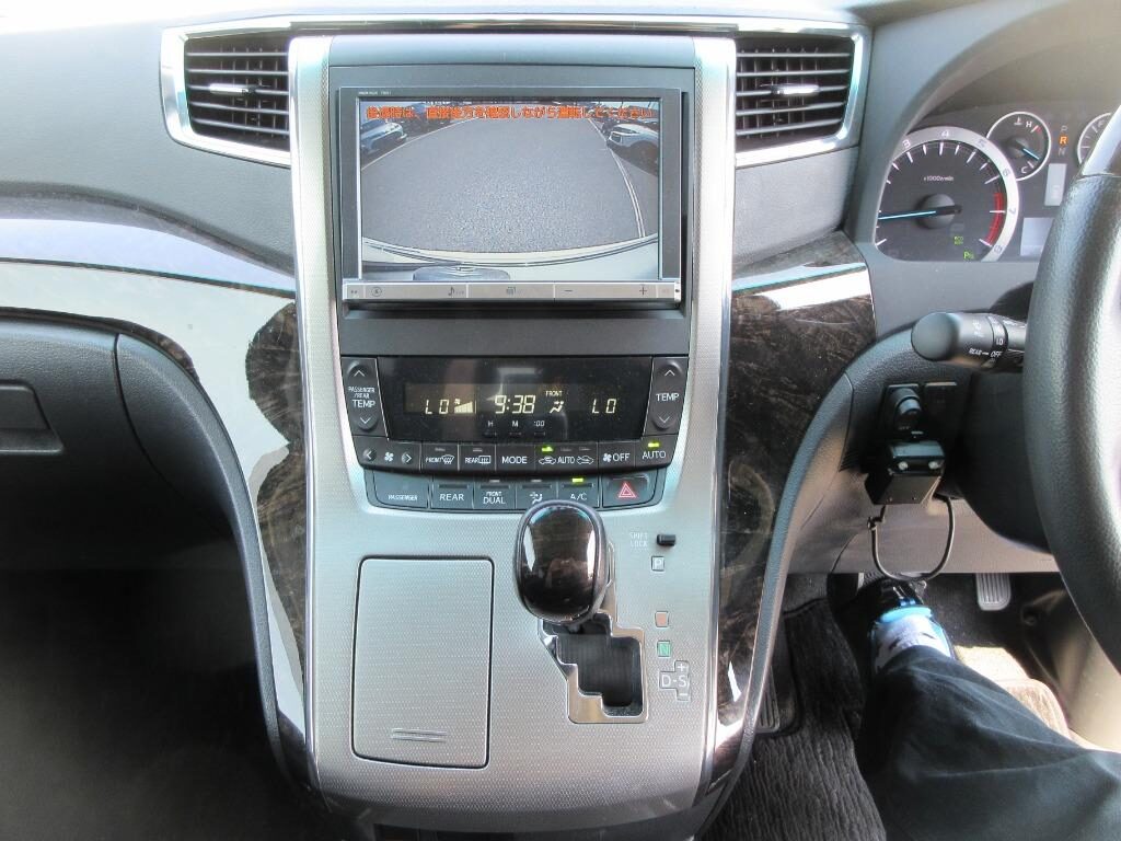 Used Toyota Vellfire 2013 for sale - 77039004: Photo 8