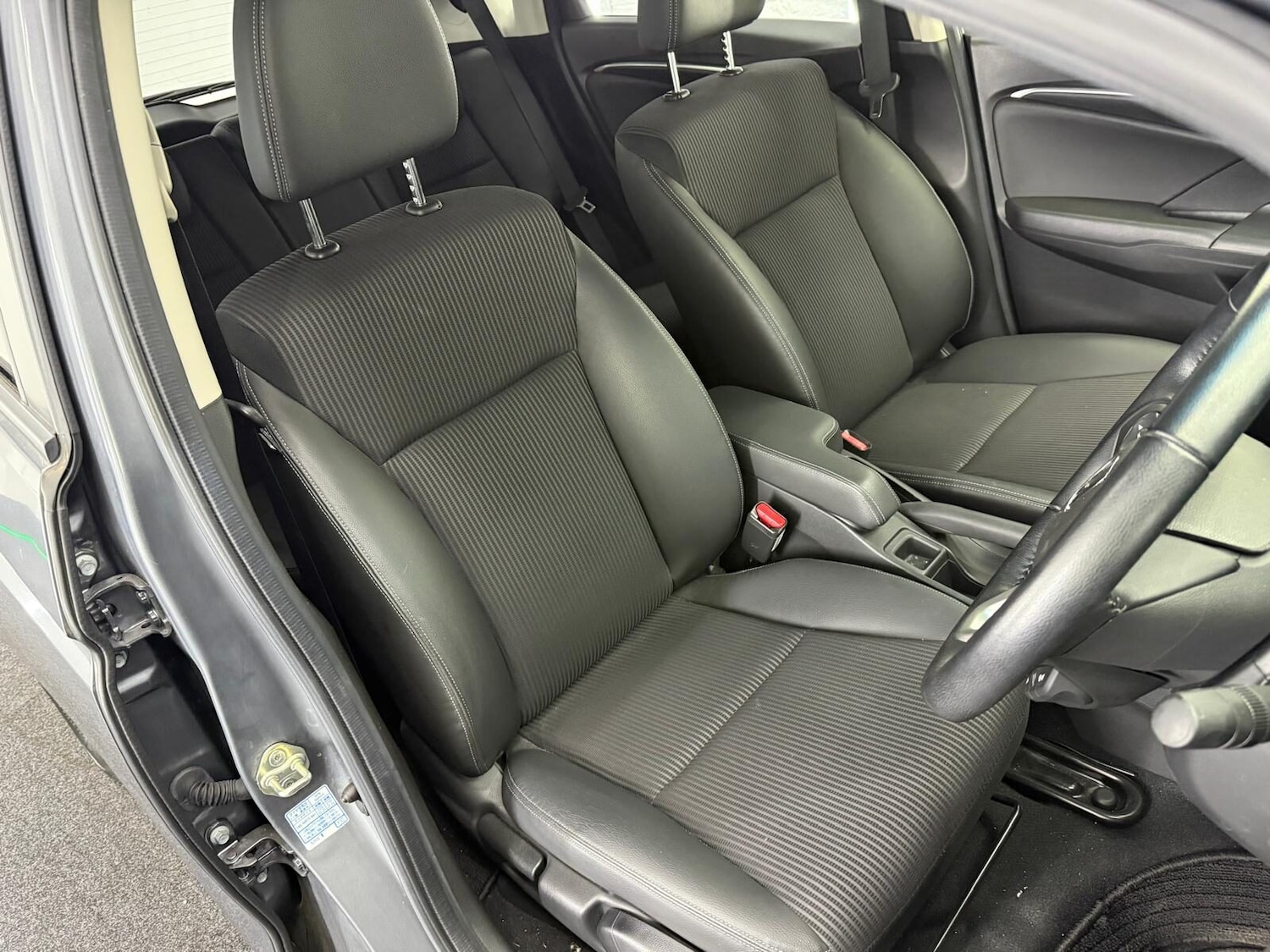 Used Honda Fit 2017 for sale - 77039005: Photo 10