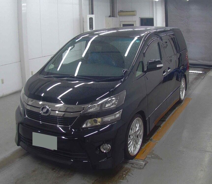 Used Toyota Vellfire 2013 for sale - 76421947: Photo 4