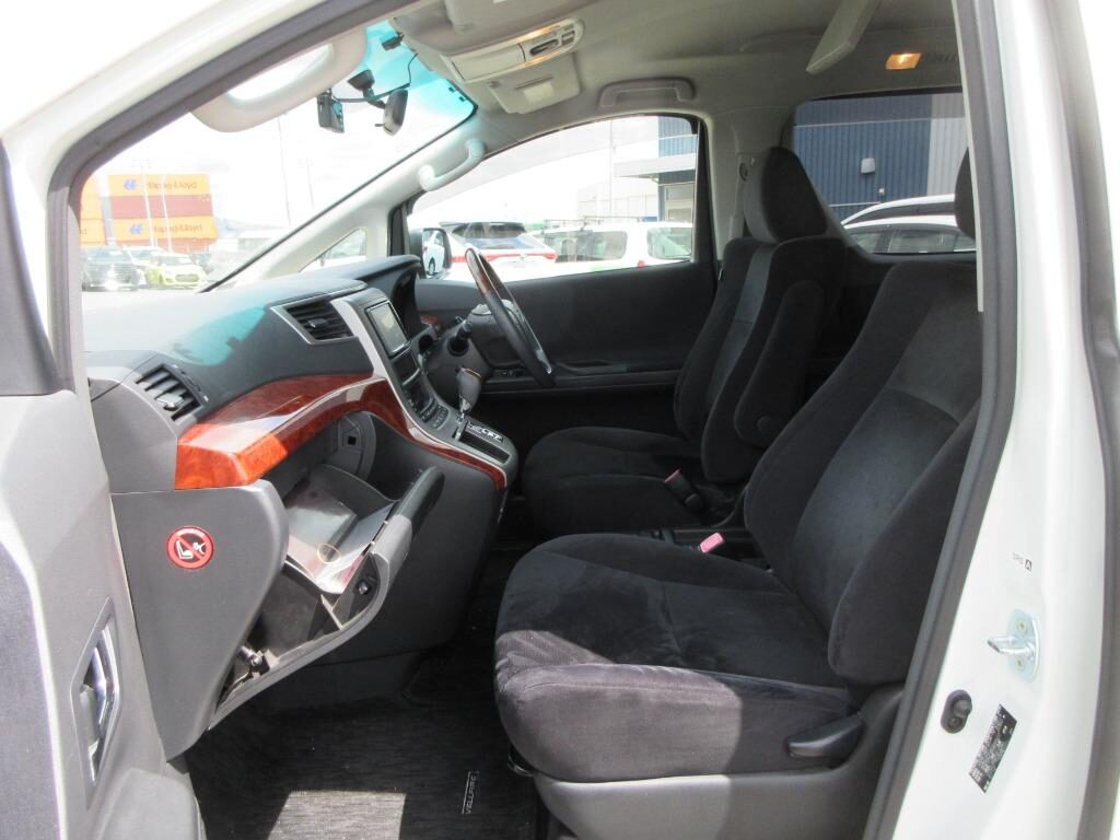 Used Toyota Vellfire 2009 for sale - 77039050: Photo 12