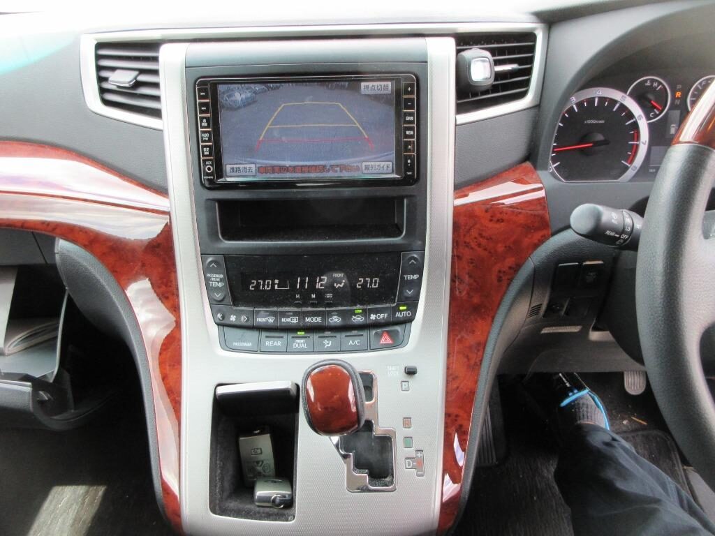 Used Toyota Vellfire 2009 for sale - 77039050: Photo 17