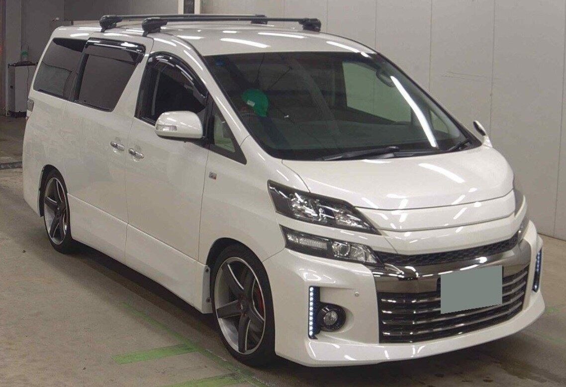 Used Toyota Vellfire 2013 for sale - 77039055: Photo 2