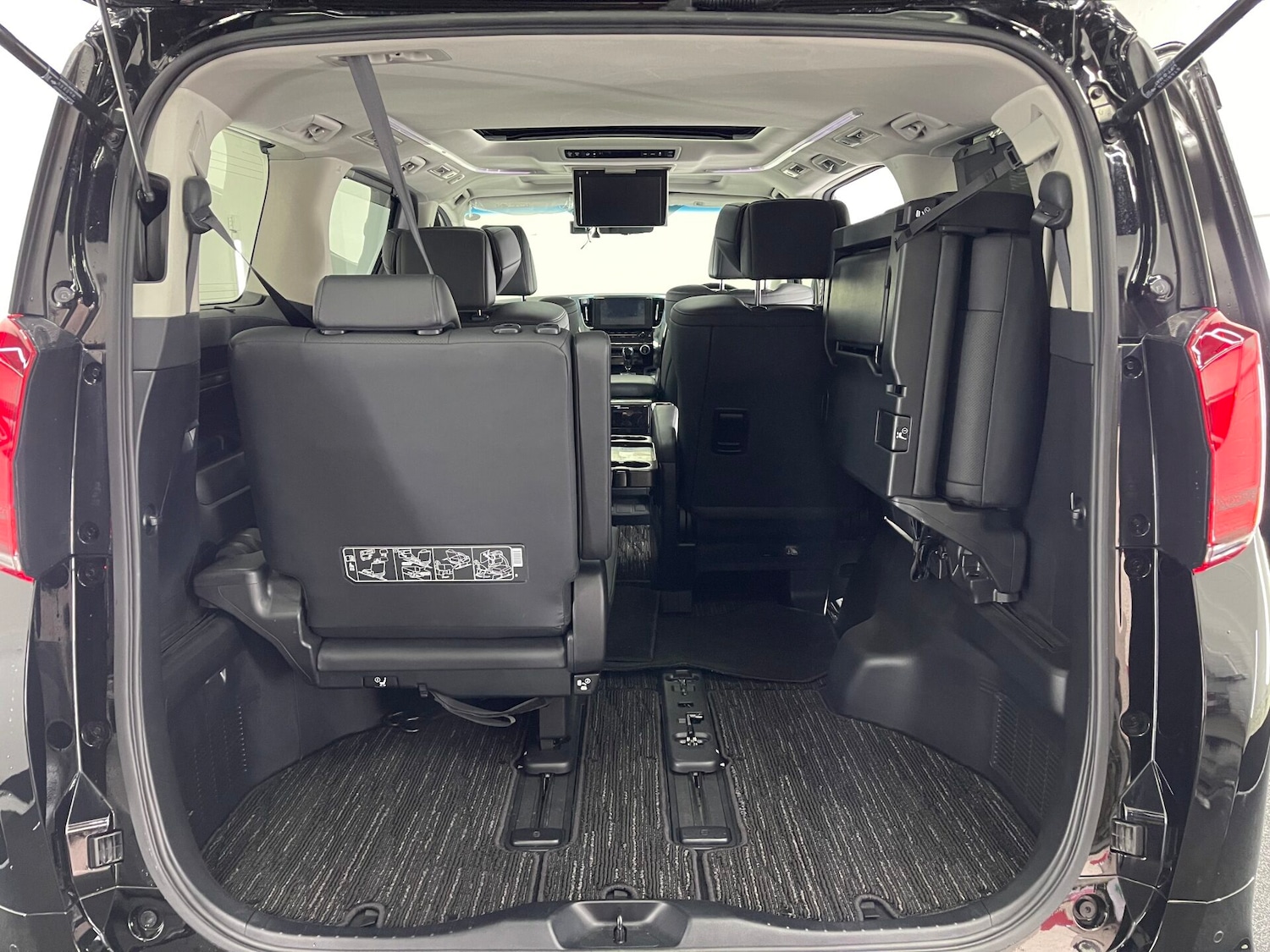 Used Toyota Alphard 2025 for sale - 77039056: Photo 12