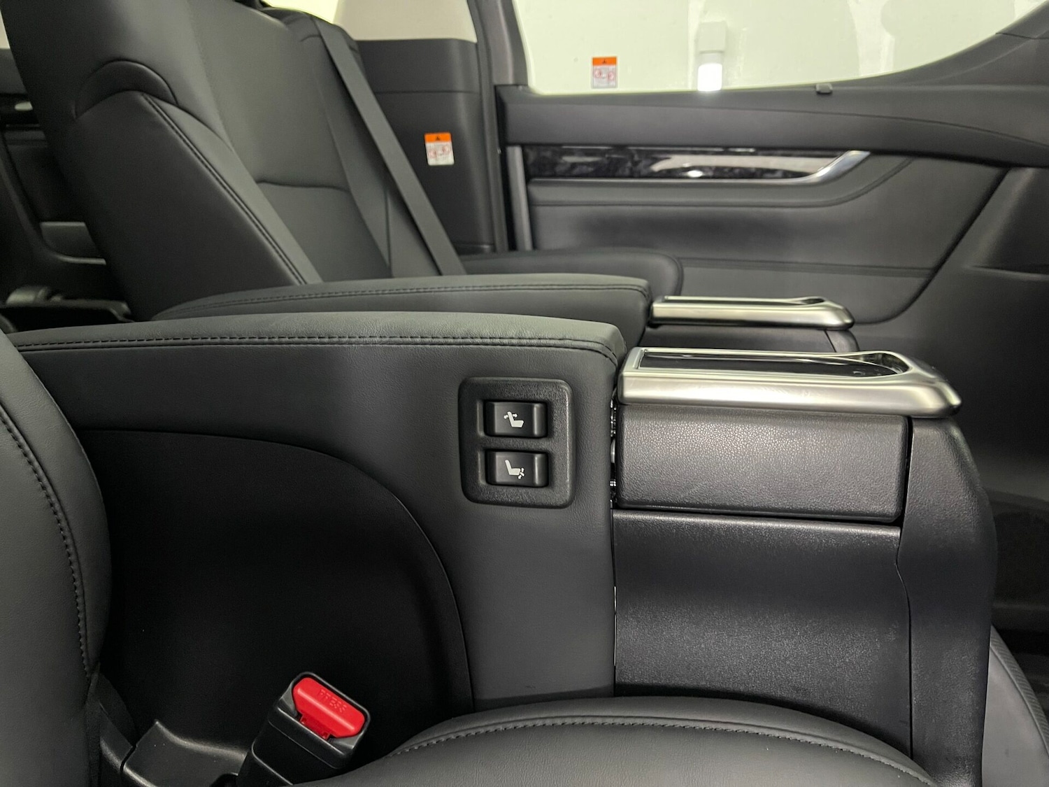 Used Toyota Alphard 2025 for sale - 77039056: Photo 13