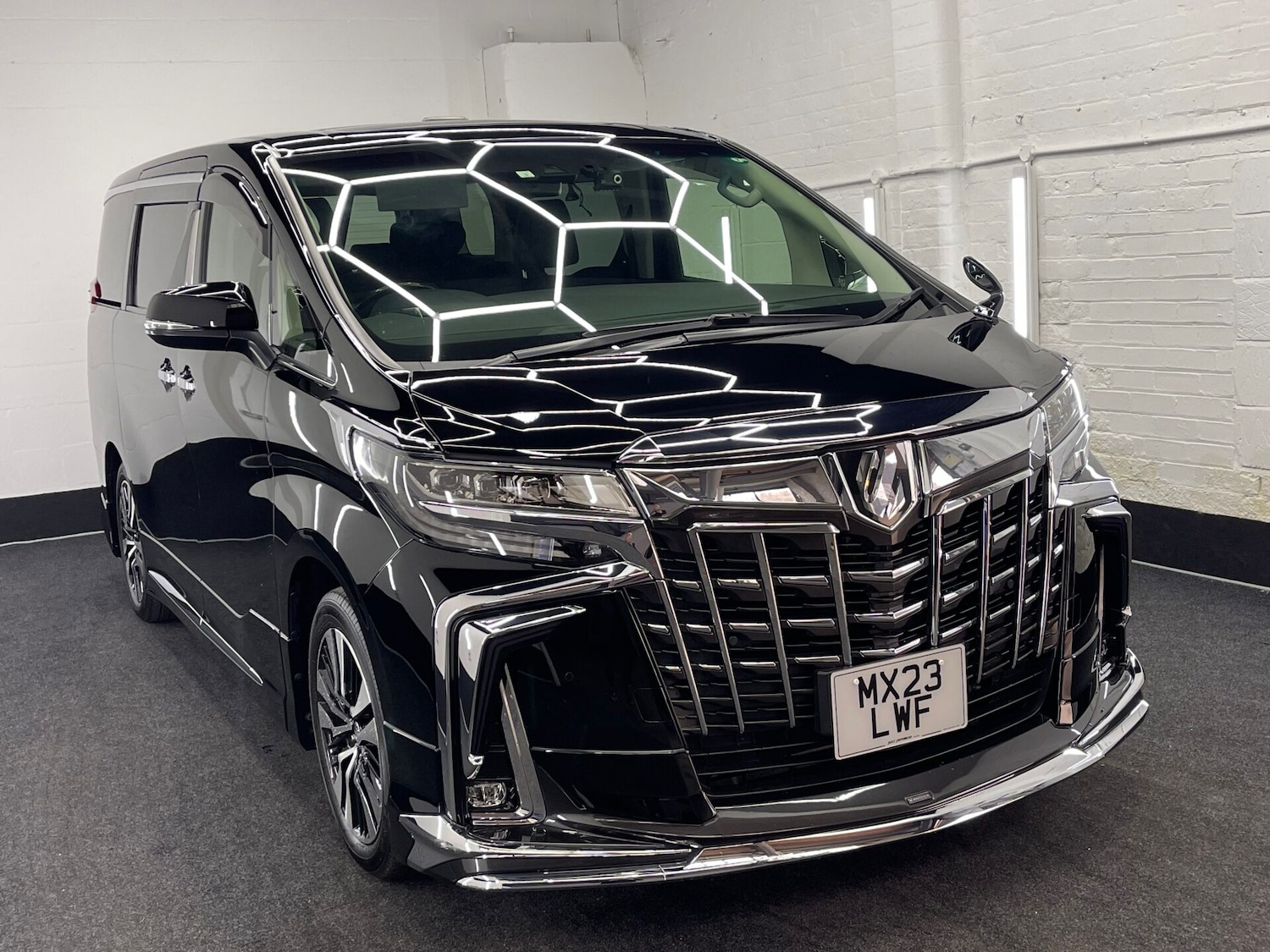 Used Toyota Alphard 2025 for sale - 77039056: Photo 18