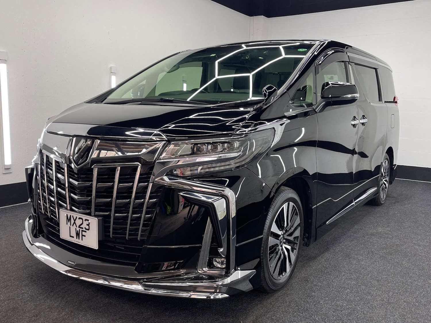 Used Toyota Alphard 2025 for sale - 77039056: Photo 19