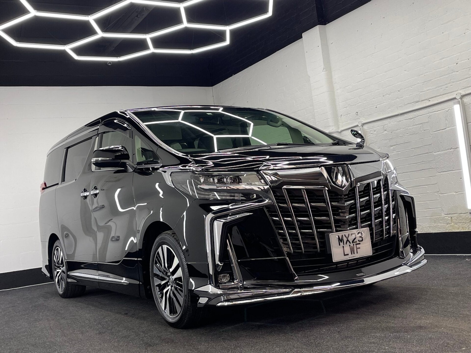 Used Toyota Alphard 2025 for sale - 77039056: Photo 21