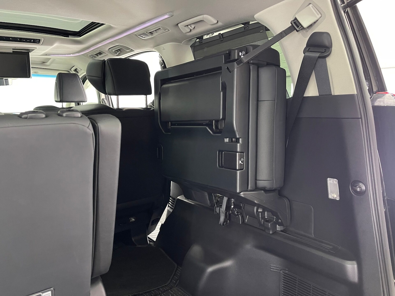 Used Toyota Alphard 2025 for sale - 77039056: Photo 29