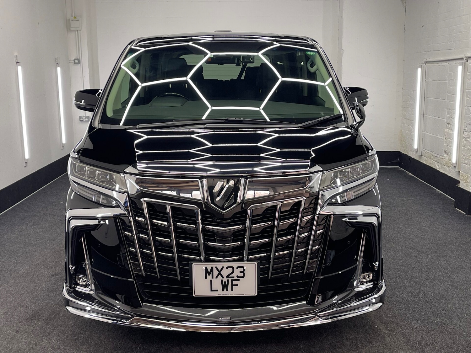 Used Toyota Alphard 2025 for sale - 77039056: Photo 5