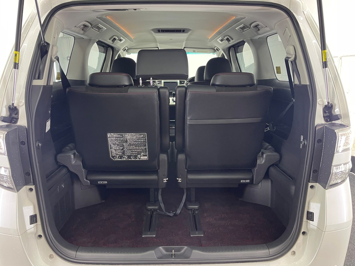 Used Toyota Vellfire 2014 for sale - 75912810: Photo 18
