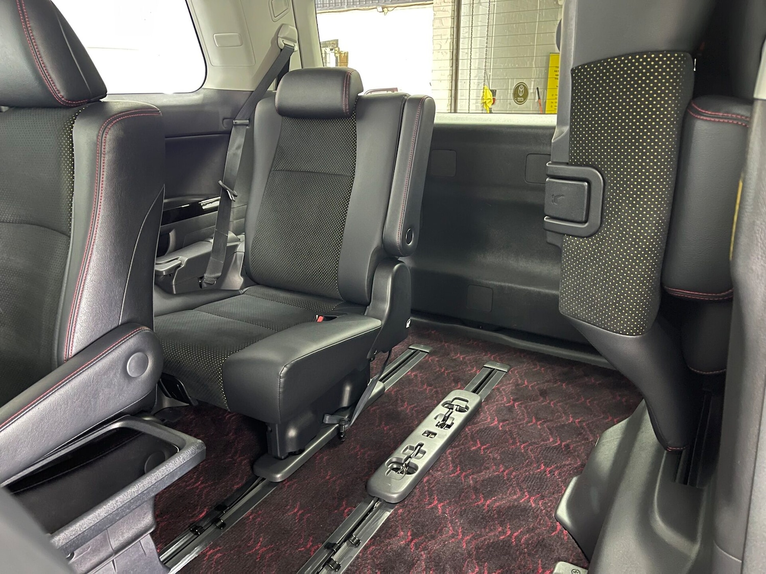 Used Toyota Vellfire 2014 for sale - 75912810: Photo 21