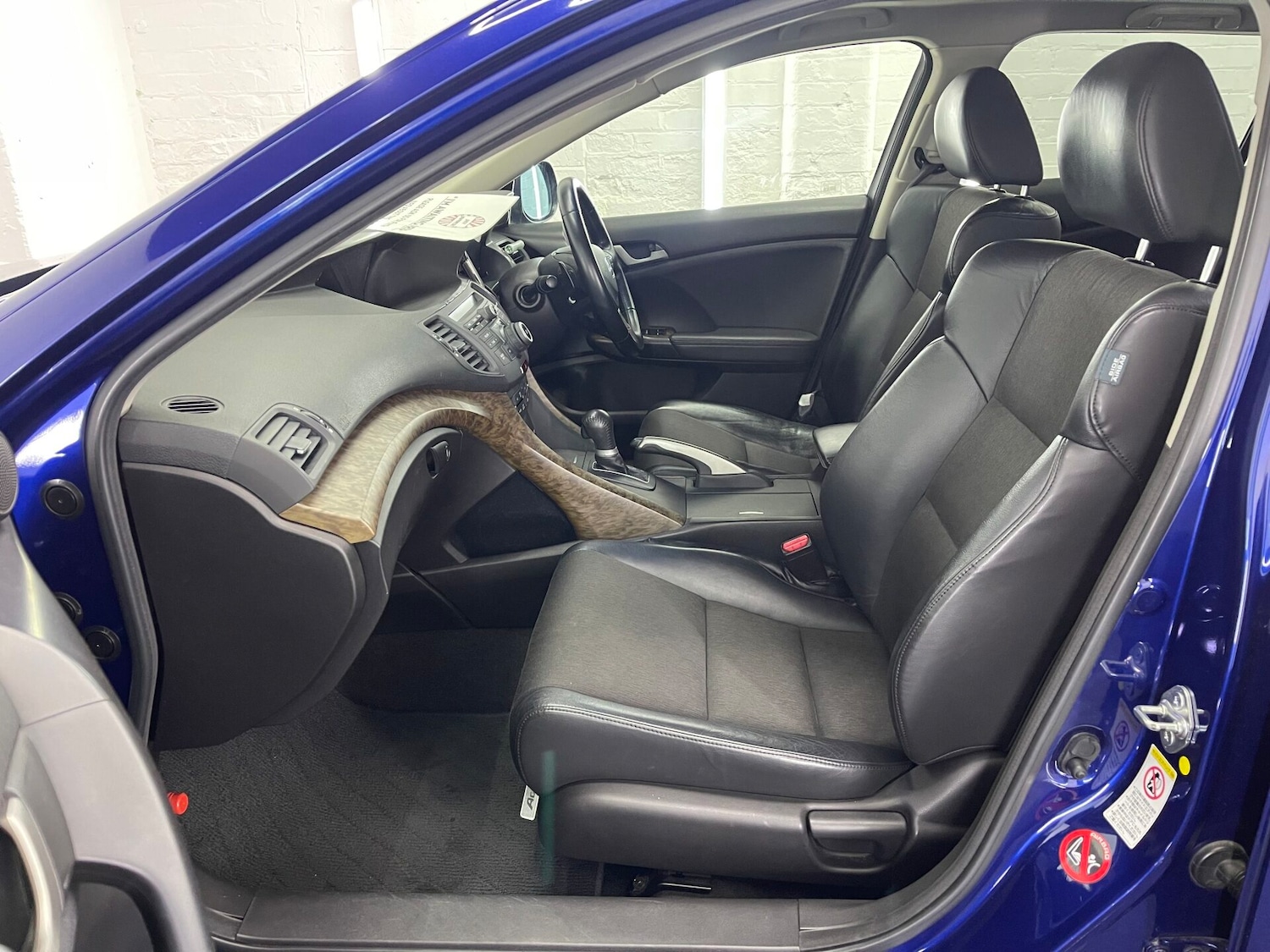 Used Honda Accord 2009 for sale - 77039019: Photo 8