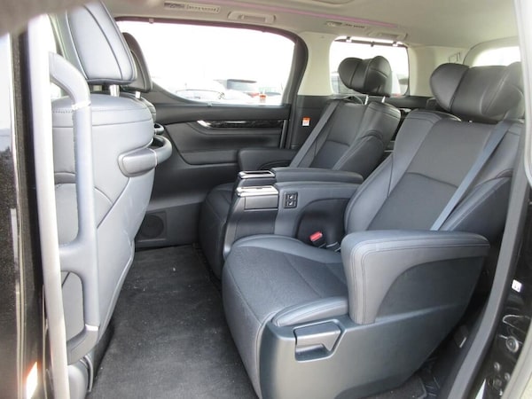 Used Toyota Alphard 2023 for sale - 74824700: Photo 9
