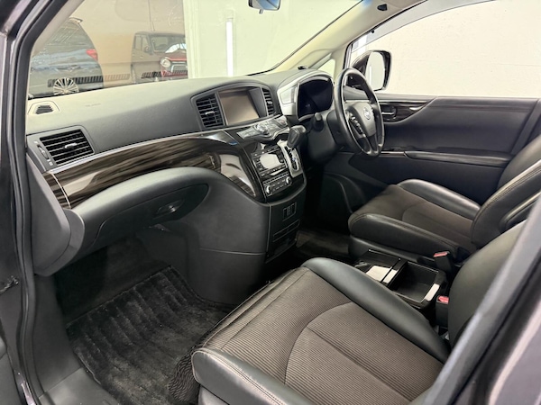 Used Nissan Elgrand 2016 for sale - 73850052: Photo 13