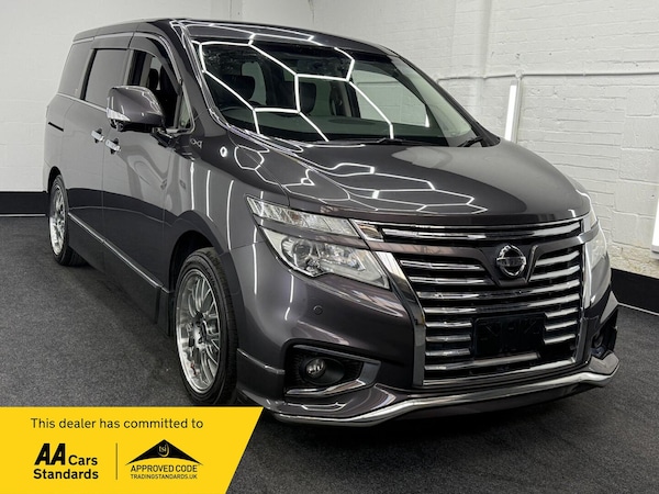 Used Nissan Elgrand 2016 for sale - 73850052: Photo 1