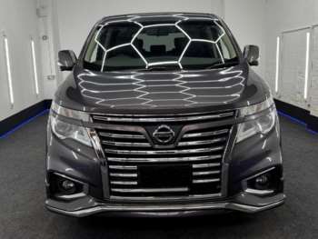 Used Nissan Elgrand 2016 for sale - 73850052: Photo