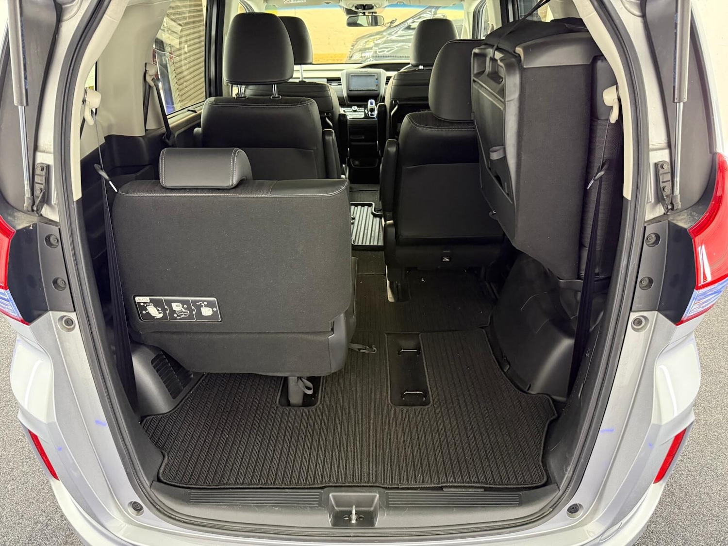 Used Honda Freed 2017 for sale - 77039008: Photo 13