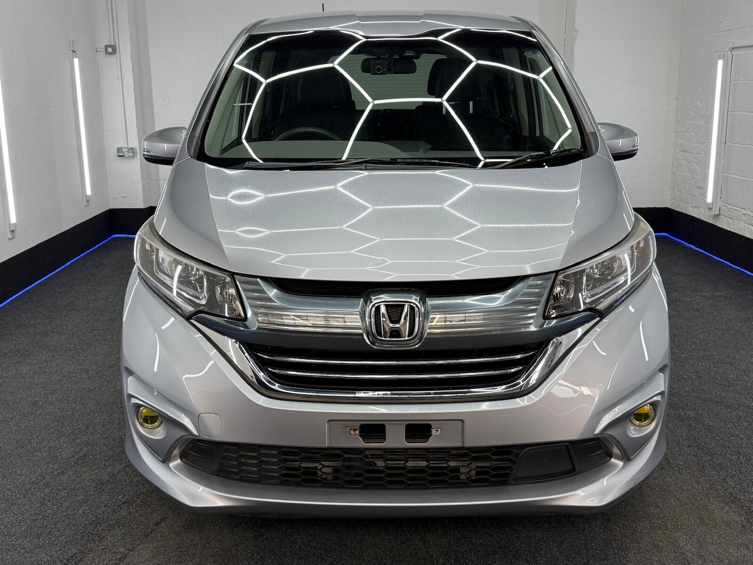 Used Honda Freed 2017 for sale - 77039008: Photo 4