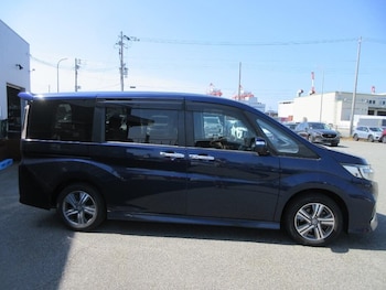Used Honda Stepwagon 2021 for sale - 78848000: Photo