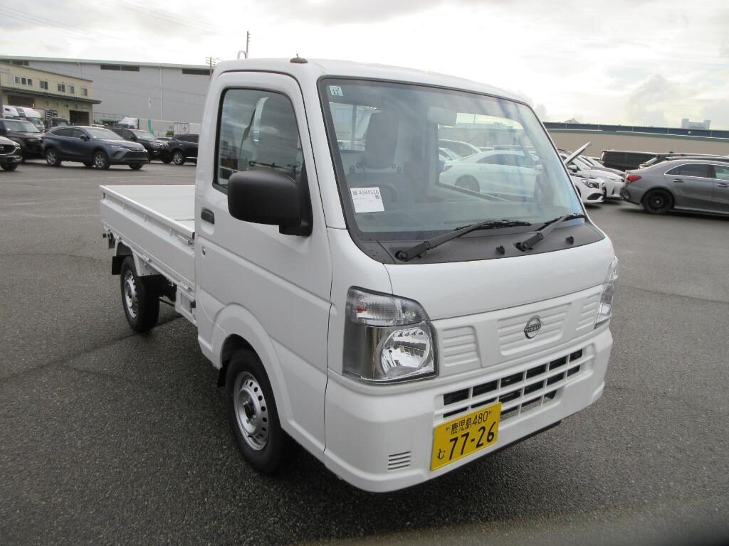 Used Nissan NT100 Clipper 2024 for sale - 77039001: Photo 2