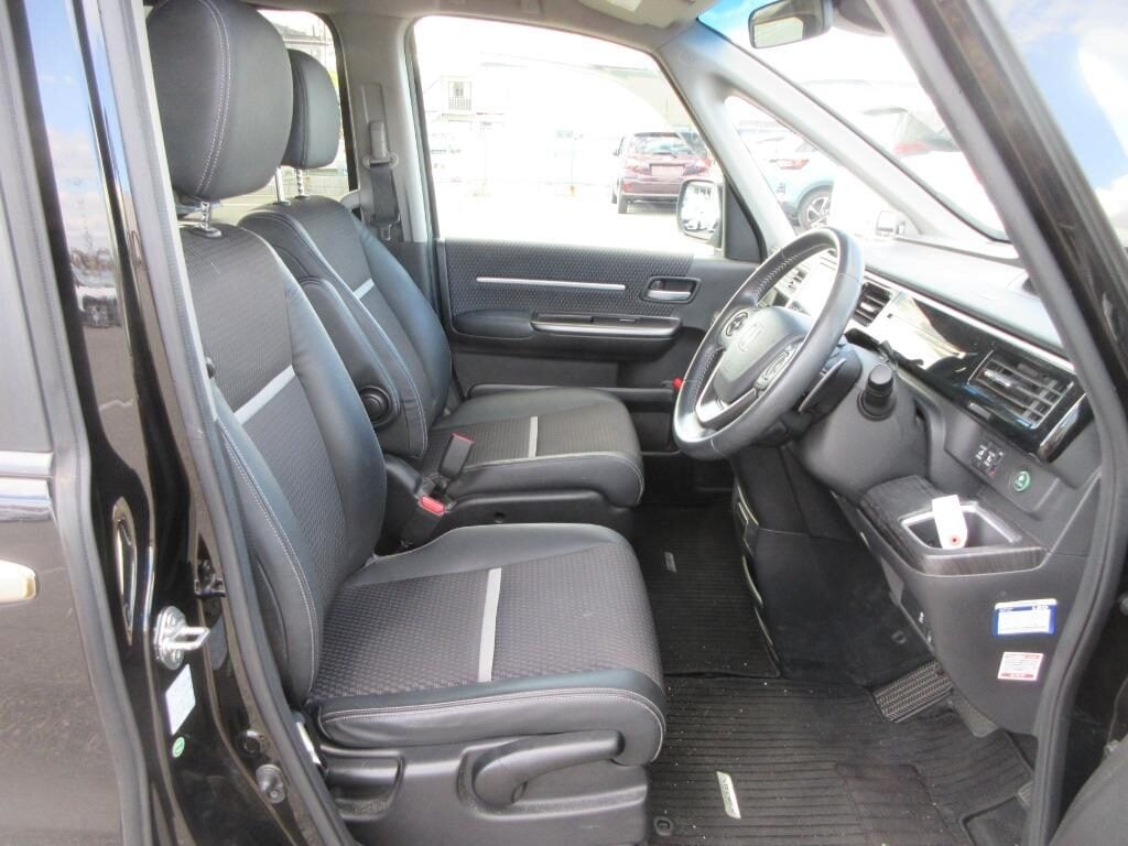 Used Honda Stepwagon 2015 for sale - 76421949: Photo 10